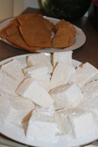 marshmellow and graham crackers